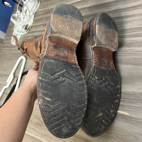 FRYE VERONICA BROWN DISTRESSED ROUND TOE BUCKLE PULL ON SHORT BOOTS 7.5B - Picture 13 of 16